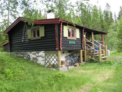 Solstua på Krokskogen blir vår eneste åpne hytte en tid fremover. 